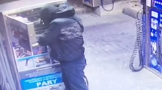 Trojica mužov kradla peniaze z automatov na umývacích linkách. V Partizánskom doplatili na kamery