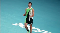 Prvý set dal Djokovičovi nádej na prepis histórie. Alcaraz však otočil a teší sa z kariérneho grandslamu