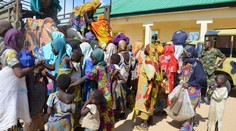 Zo školy v Nigérii uniesli desiatky žiakov