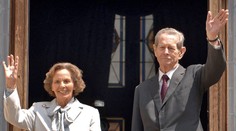 Rumunský kráľ zmešká pohreb svojej manželky