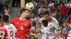 Maďarsko tesne zdolalo Wales a je na čele skupiny, Grécko doma prekvapivo padlo s Arménskom