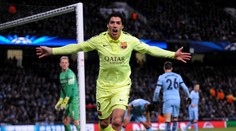 VIDEO: Pokúsil sa Suarez opäť pohrýzť svojho súpera?