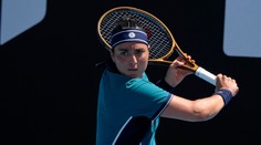 Tuniskú tenistku trápia na Australian Open zdravotné problémy. Takmer vzdala zápas, no napokon postúpila