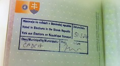 Ak budete cez voľby na plánovanej dovolenke v zahraničí, takto neprídete o hlas