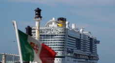 Tisícky turistov uviazli pre koronavírus na výletnej lodi v Taliansku
