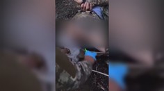 Šokujúce zábery: Ruskí vojaci údajne vykastrovali ukrajinského zajatca a jeho telo vláčili po uliciach