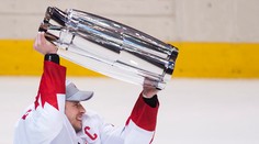 Crosby najlepším hráčom, Marchand top strelcom