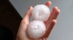 VIDEO+FOTO: V Strážskom padali až päťcentimetrové krúpy