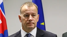 Kollár zvolá mimoriadnu schôdzu k stíhačkám Mig-29