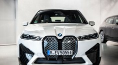 VIDEO: BMW predstavilo SUV, ktoré dokáže meniť farbu laku. Stačí stisnúť tlačidlo