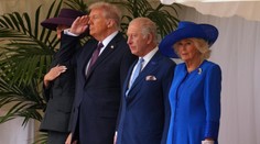 Trump priletel na druhú štátnu návštevu Británie. Vo Windsore ho privítal kráľ Karol III.