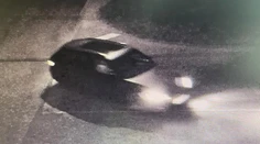 Nový úder bankomatovej mafie. Polícia hľadá toto auto, má poškodený kufor