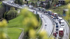 Nebude stačiť už iba diaľničná známka. Ak budete cestovať cez túto európsku krajinu, čaká vás nová daň