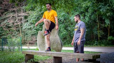 Seriál o cvičení: Neuveríte, ako dokonale si môžete precvičiť celé telo na obyčajnej lavičke