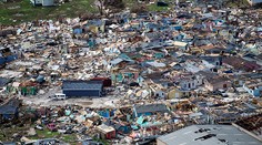 Hurikán Dorian si vyžiadal 20 obetí, pomoc potrebujú tisíce ľudí