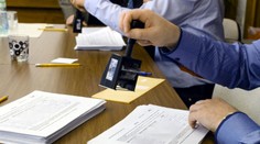 Politická scéna sa rozrastá, stranu zakladajú facebookové komunity