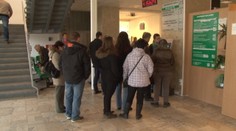 Klientské centrá po celom Slovensku dopoludnia skolabovali