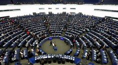 Europoslanci za Národný front údajne nelegálne vyplatili asistentom milióny eur