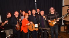 Prúdy vydávajú historicky prvé výberové CD. Pokrstila ho Kamila Magálová!