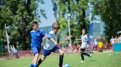 VIDEO: V Považskej Bystrici pokračoval prestížny Školský pohár SFZ. Mladé talenty sledovalo aj žilinské duo