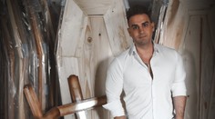 Tomáš Stríž zo štvrtej generácie rodinnej pohrebnej služby: Blízki chceli nebožtíka pochovať s pečeným kuraťom (rozhovor)