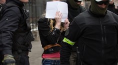 Sheilu, ktorá sa vyhrážala prezidentke, poslal súd do väzby