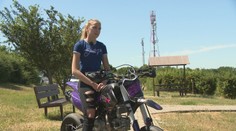 Dominika si plní svoj motorkársky sen. Zákruty už reže ako profesionálka