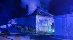 Hrdinský čin policajta v Zlatých Moravciach. Vbehol do horiaceho domu, našiel tam dezorientovaného muža