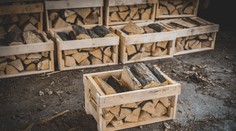 7 tipov na jednoduchšie kúrenie drevom