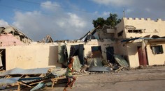 Výbuch bomby uloženej v kufri si vyžiadal šesť zranených