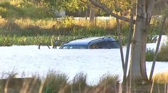 Tri deti sa utopili. Matka zišla s autom do jazera