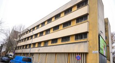 Tínedžer zabil hendikepovanú ženu a zapálil jej dom. O pár minút klopal u suseda