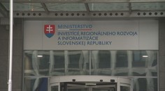 V čerpaní eurofondov sme v porovnaní so susedmi tradične najhorší. Prepadnúť nám môžu stovky miliónov