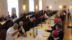 Rozprávali sme sa s kuchármi, ktorí varili pre pápeža. Odhalili, aké bolo jeho obľúbené jedlo