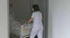 Minimálne 82 slovenským nemocniciam hrozí, že nebudú mať na výplaty pre lekárov a zdravotníkov