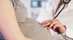 Pfizer začne svoju vakcínu testovať na tehotných ženách