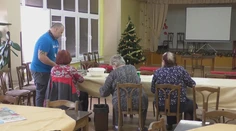 Klienti sociálneho centra v Nitrianskom Pravne dostali najkrajší vianočný darček