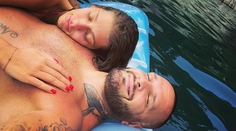 FOTO v článku: Rytmus zverejnil sexy záber Jasminy z vane