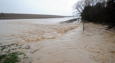 Dažde rozvodnili potoky. Podľa SHMÚ hrozili povodne