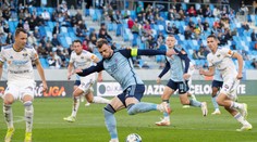 ZOSTRIH: Na Tehelnom poli výstavný Čavrič i najkurióznejší gól roka. Slovan s prehľadom