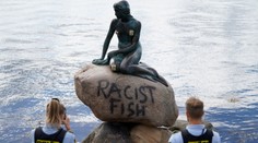 Na Sochu Malej morskej víly v Kodani vandali napísali "rasistická ryba"