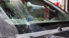 Skoro 2500 eur za výmenu skla, cena opravy prednej časti vás šokuje. Mnohé tieto modely majú aj Slováci