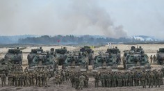 NATO pripravuje gigantické vojenské manévre. Fiktívny nepriateľ bol vytvorený podľa vzoru koalície vedenej Ruskom