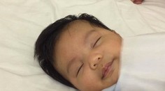 Uspíte bábätko za 42 sekúnd? Tento otecko to dokáže