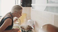 V kuchyni na nás číha tichý zabijak: Je rovnako nebezpečný ako pasívne fajčenie. Najviac ohrozené sú deti