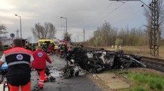 Hrozivo vyzerajúca nehoda za Rajkou: Auto skončilo úplne na šrot