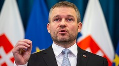 Pellegrini pri nákupe gastráčov obchádza zákon, zákazku dostal Kmotrík