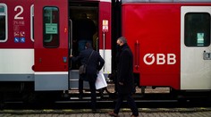 Štrajk v Rakúsku ochromil železničnú dopravu, týka sa aj spojení so Slovenskom