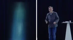 VIDEO: Politik sa vďaka hologramovej technológii objavil na dvoch mítingoch súčasne