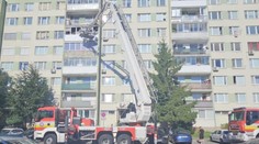 Byt v Košiciach zachvátili plamene. Splodín sa nadýchalo päť ľudí vrátane bábätka